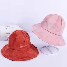 Новая Корейская Вышивка буквы осень-зима шляпа Женская Вельветовая Рыбацкая шляпа большой солнцезащитный крем Досуг бассейна шапка Панама