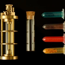 XGQ смотреть видео 178 г 100*35 мм Ручная Тяжелая латунная керосиновая Зажигалка четыре цвета прозрачная