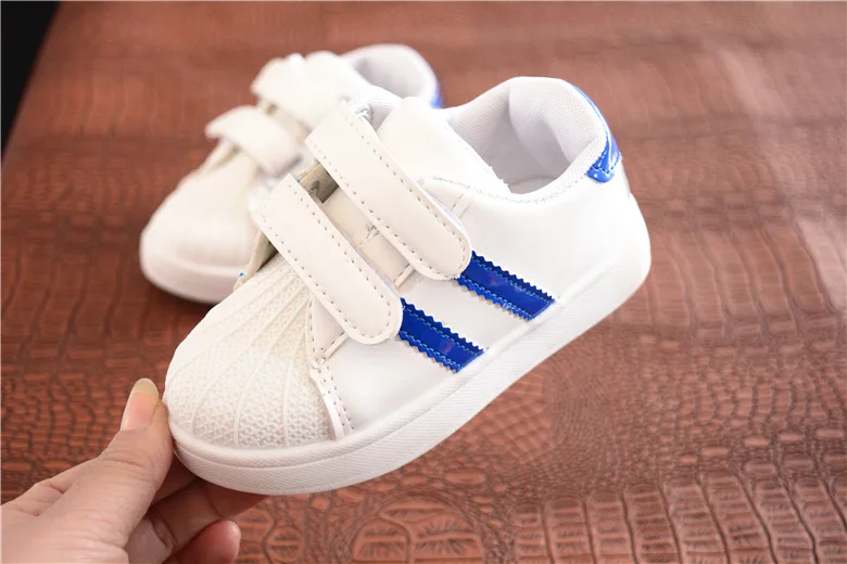 Повседневная обувь для маленьких мальчиков и девочек от 1 до 5 лет кроссовки с мягкой подошвой для младенцев спортивная обувь для новорожденных обувь на плоской подошве