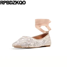 Свадебные балетные туфли с вышивкой, с круглым носком, с цветочным принтом, со шнуровкой, винтажные женские слипоны, Европейская мода, Прямая, новинка