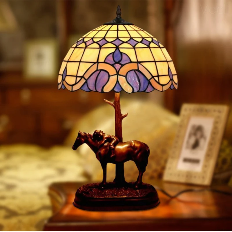 horn table lamp (8)