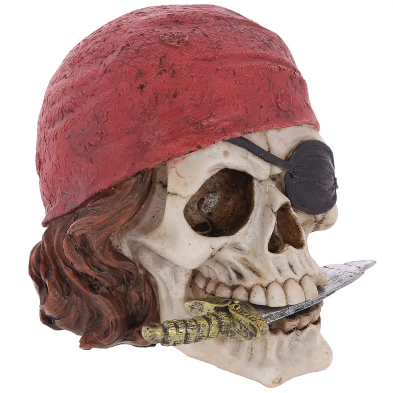 Воин пиратский череп голова с красной банданой Статуэтка Статуя Хэллоуин скелет, пират Скелет смерти энтузиаст Настольный Декор