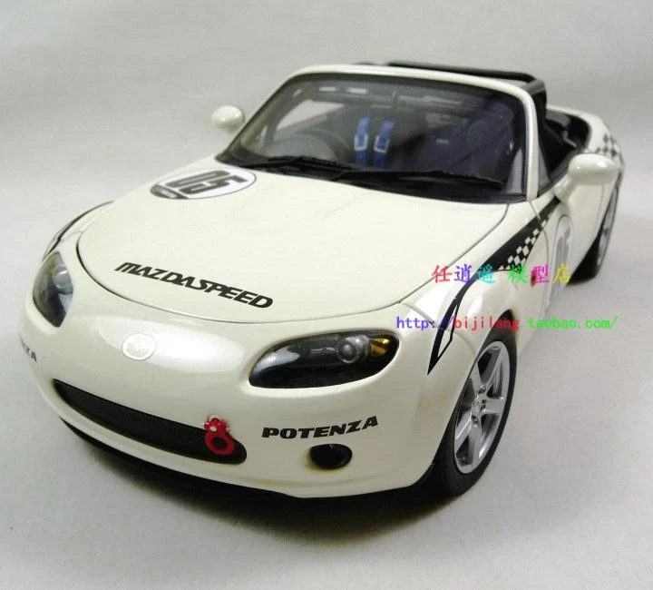 オートアート 1/18 マツダスピード MX-5 ROADSTER オートアート 1/18
