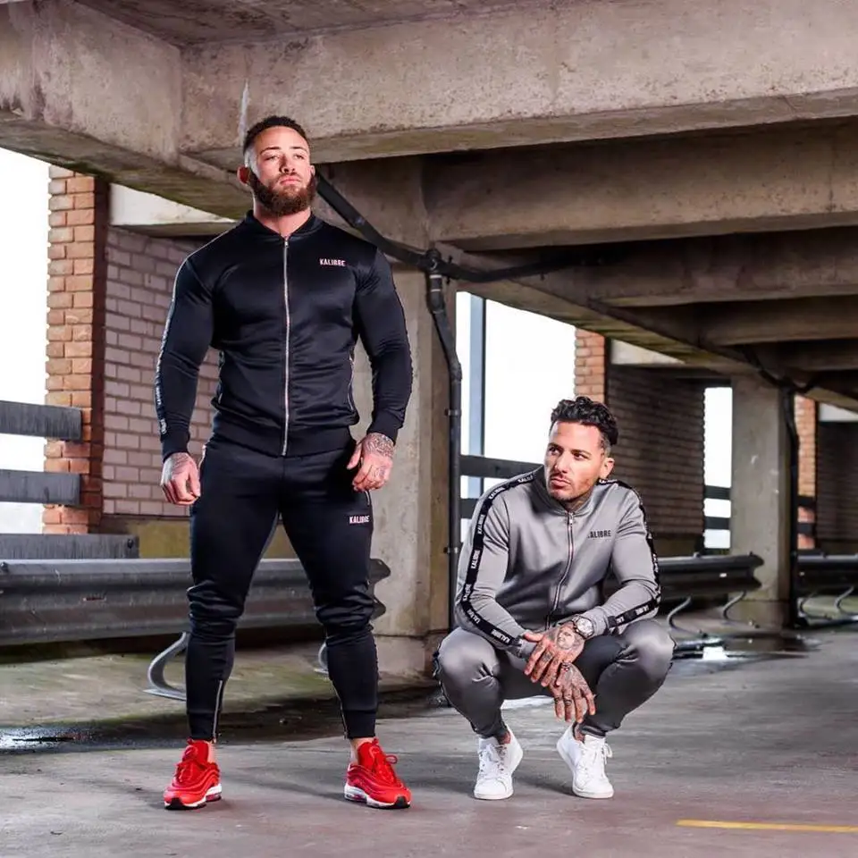 

New Fashion Men Set Long Sleeve Camouflage Hoodies+Pants Set Male Tracksuit Outdoors Suit Men's Gyms Set Casual Sportswear Suit