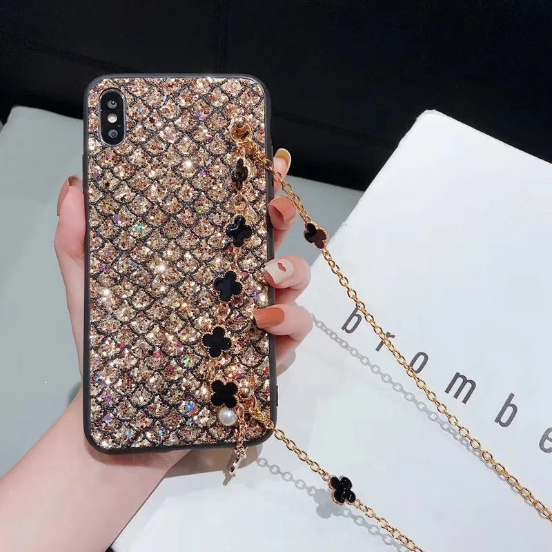 

Luxury glitter gemstone four-leaf clasp bracelet Messenger phone case for iPhone X S XR MAX 7 8 6 6S Plus phone back cover