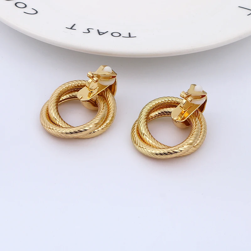 Ear Clip Earrings Clip Earrings Ear Clip Ear Accessories Clip On Earrings No Pierced For Women Vintage Gold Statement Geometry Round Ear Clips Jewelry brinco feminino Party Gift
