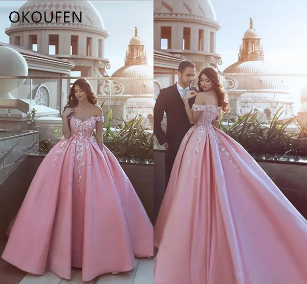 Special Design Baby Pink Ball Gown Evening Dresses with Hand Made Flowers Off the Shoulder 2018 Prom Party Wear