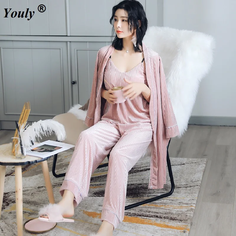 

Corduroy Velvet 3 Peices Warm Winter Pajamas Sets Women 2019 Robe Sleepwear Long Sleeve Nightwear Pant Suit Including bra chest