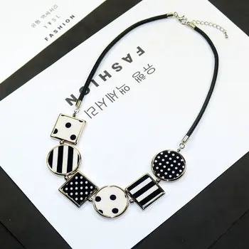 

Personality New Woman Necklaces Geometric Fabric Pendant Short Sweater Rope Chain Necklace Fashion Accessories
