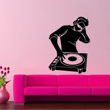 Музыка Винил Наклейки На Стены Мальчик Играть Музыка Татуировки DJ Клубы Наушники Музыка Стены Искусства Настенной Росписи Наклейки Спальня Украшения Дома