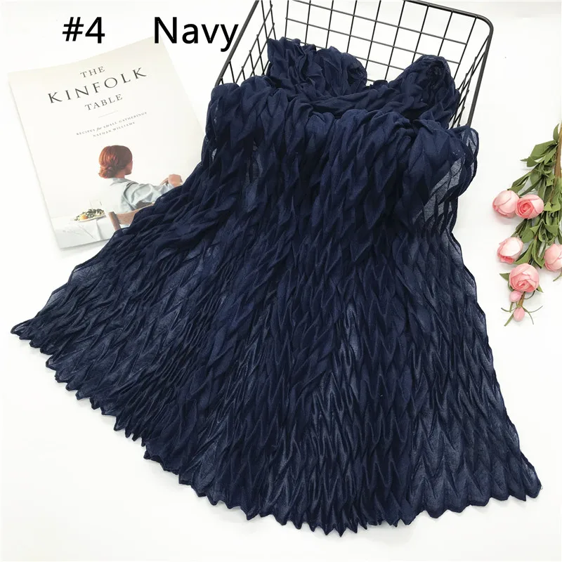 Однотонный вискозный шарф хиджаб Crinckle Scarfs плиссированные палантины - Цвет: navy blue