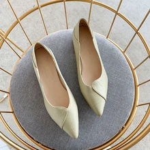 Элегантные белые туфли на плоской подошве; женская обувь с острым носком; обувь на низком каблуке; балетная обувь для женщин; Осенняя обувь; Новинка года; женская обувь