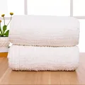 10 schichten Crinkle Baumwolle Gaze decke 100% Baumwolle weiß farbe 110x110 cm baby decke 40 stück kleine wholeasle-in Wurf aus Heim und Garten bei