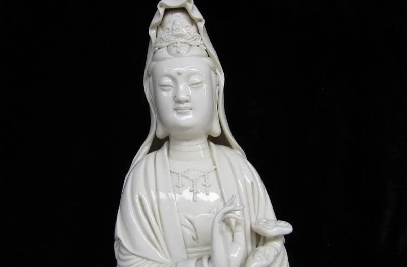 

China Art refined White porcelain Ru Yi Bodhisattva Kwan-Yin Guan Yin on Dragon