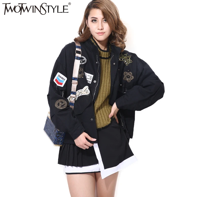 TWOTWINSTYLE куртка-бомбер с заклепками, Женская куртка с нашивками, ветровка с длинным рукавом, осенняя повседневная одежда, большие размеры