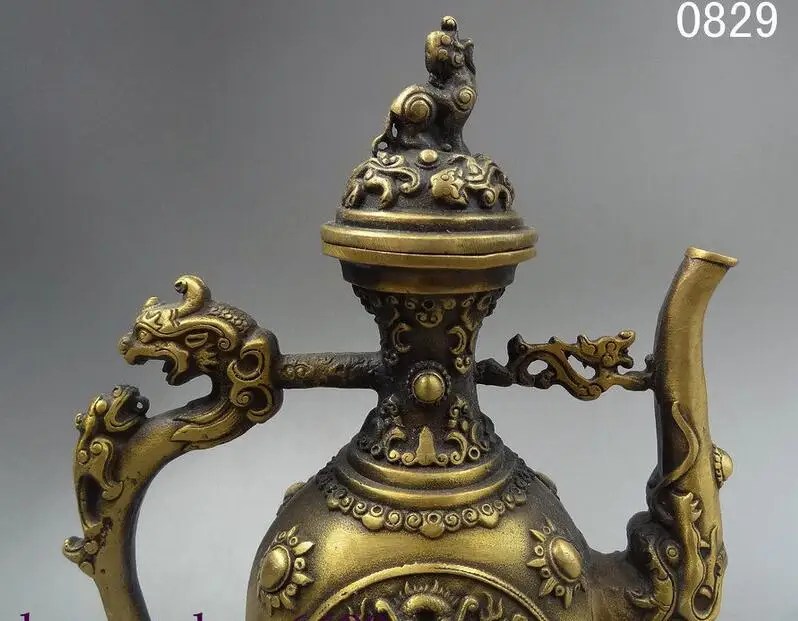 Народное искусство Китая китайская латунь JiXiang Fly Dragon Pearl Beast чайник скульптура