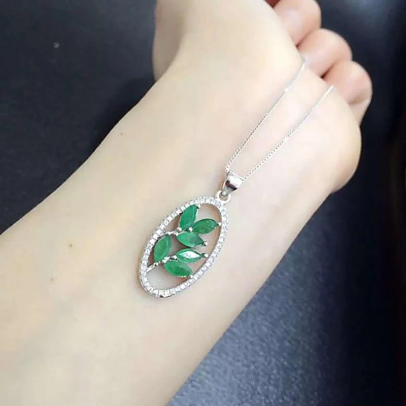 

2017 Qi Xuan_Fashion Jewelry_Colombian Green Stone Fashion Necklaces_S925 Solid Silver Pendant Necklaces_Factory Directly Sales