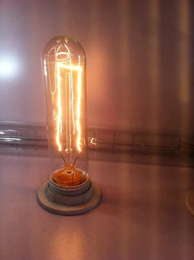 Single tanning bulbs