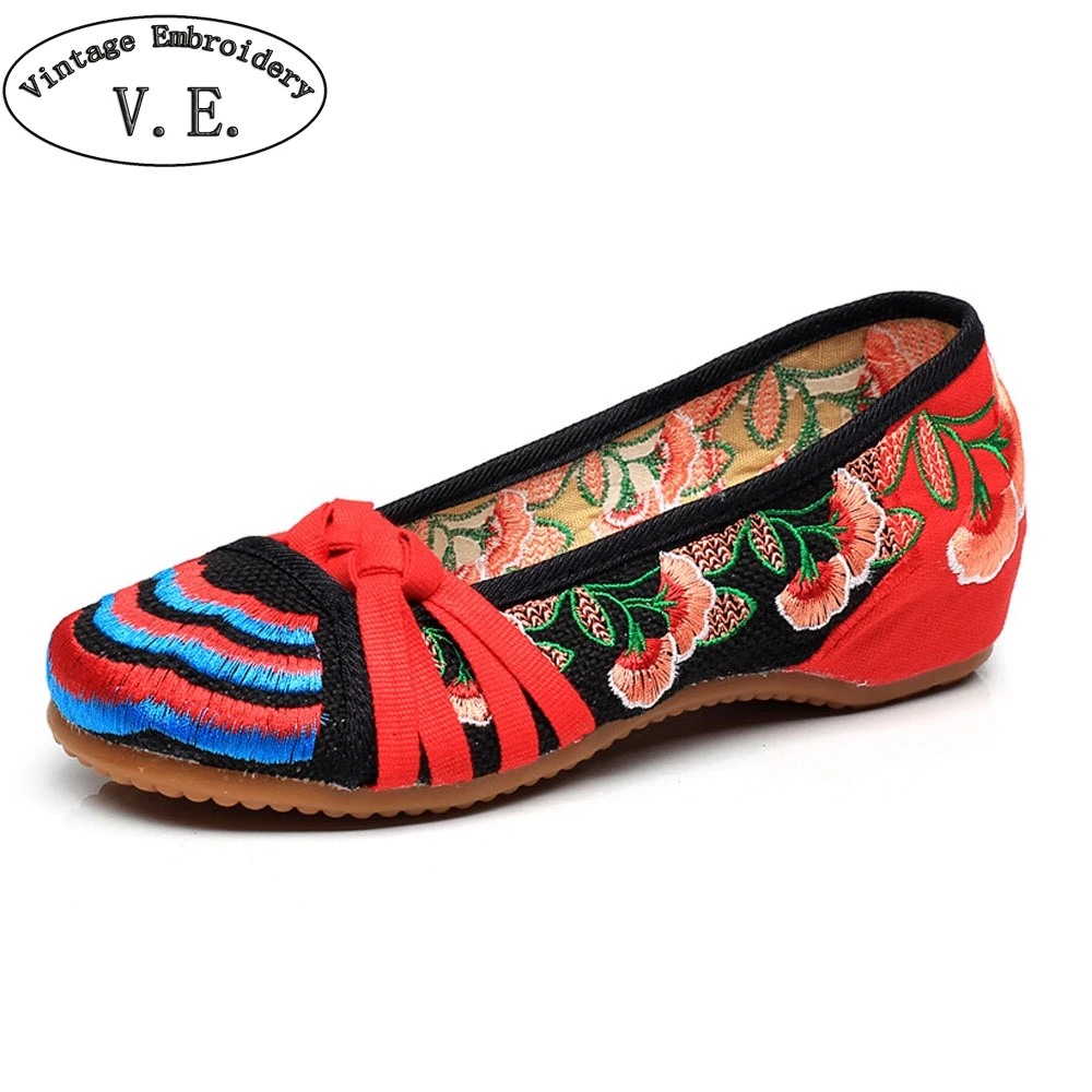 

Vintage Embroidery Chinese National Women's Shoes Floral Embroidered Soft Canvas Shoes For Lady Spring Autumn Flats Shoes Women