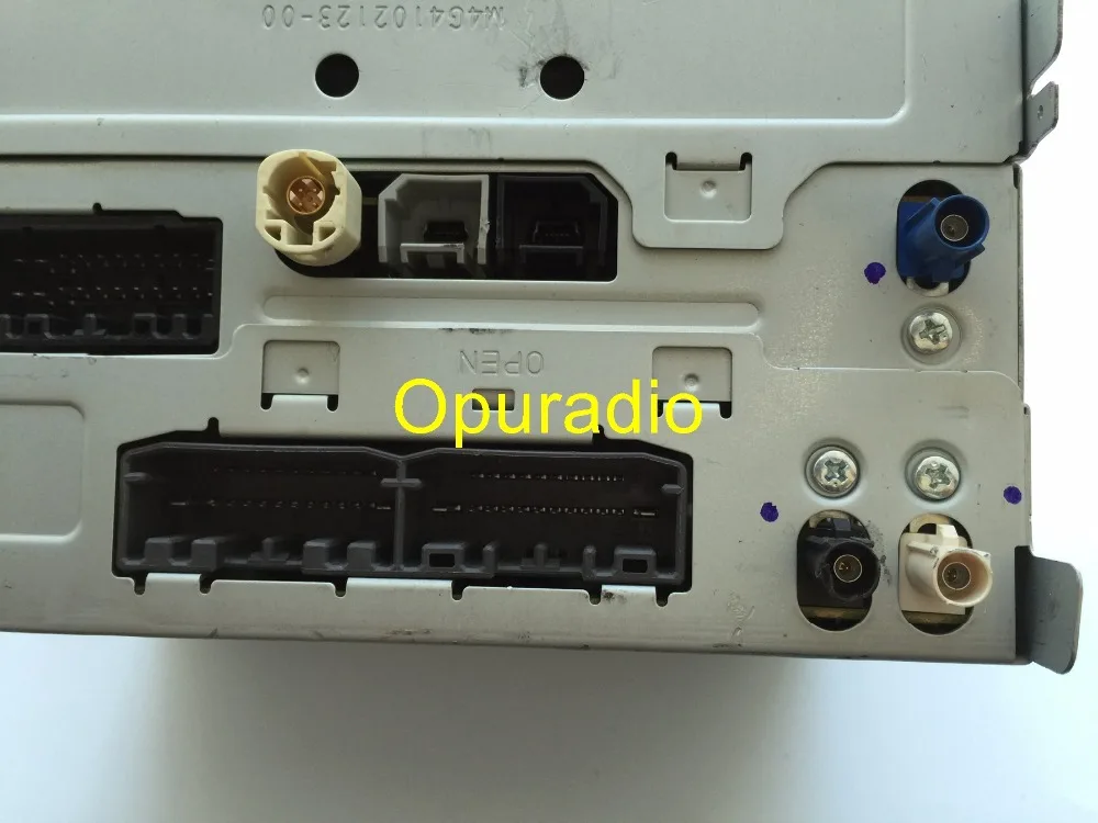 P68210560AH Radio Unit CQ-UC03G2GX 8.4 Uconnect RE2 RB5 (1)