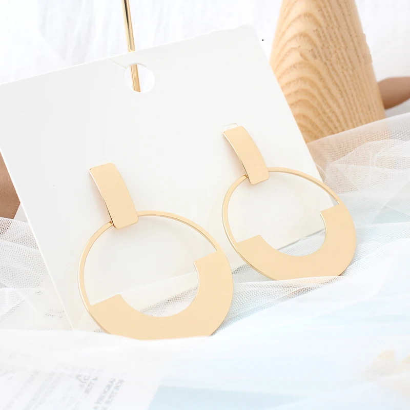 

7.5cm Long Big Gold Color Alloy Geometric Drop Earrings for Women Hip Hop Metal Round Earrings Jewelry Accessory 2019