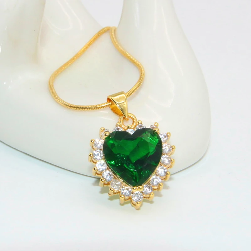 

Heart Cut Pendant Necklace Yellow Gold Filled Classic Style Womens Necklace With Stone Green