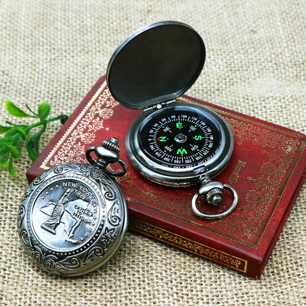 2018 Vintage pocket watch style Compass Classic print gift point North