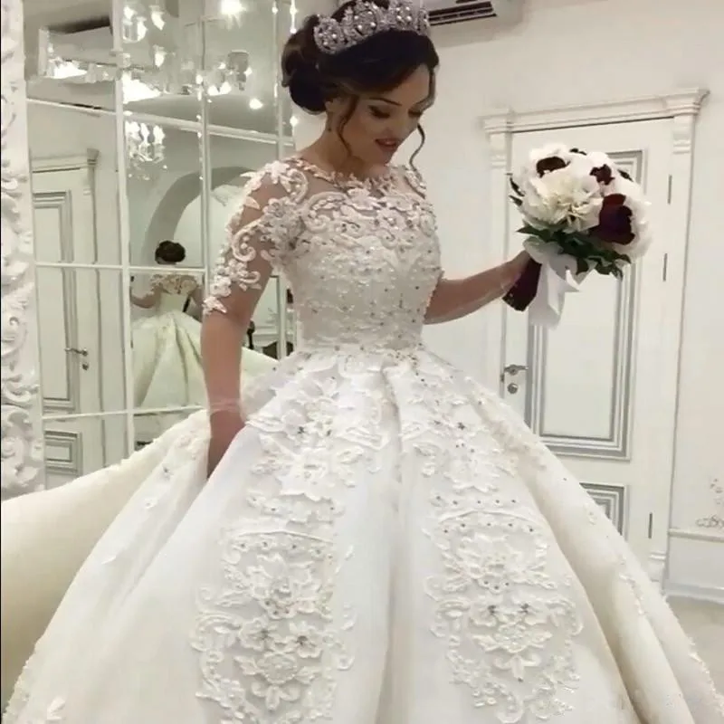 

2019 Princess Ball Gown Arabic Vintage Wedding Dresses Luxury Pearls Lace half Sleeve Muslim Wedding Gowns Vestidos De Noiva