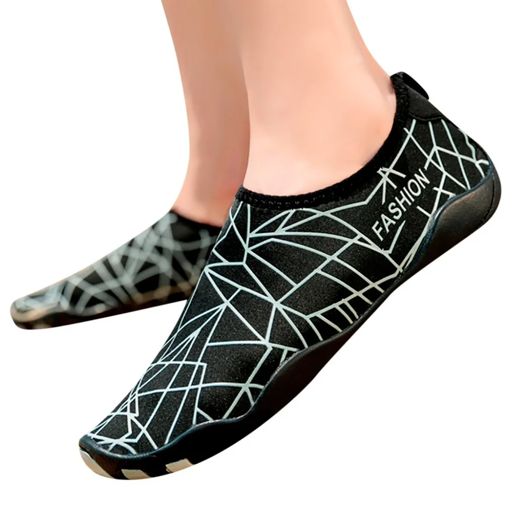 2019 Men and women beach waterproof shoes snorkeling diving shoes couple wading swimming comfort beach shoes ladies 40J25 (4)