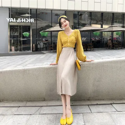 

Women Chiffon Blouse Spring Summer New French V Neck Retro Very Fairy Top Super Fairy Knee Two Piece Suit Skirt With Hair Band