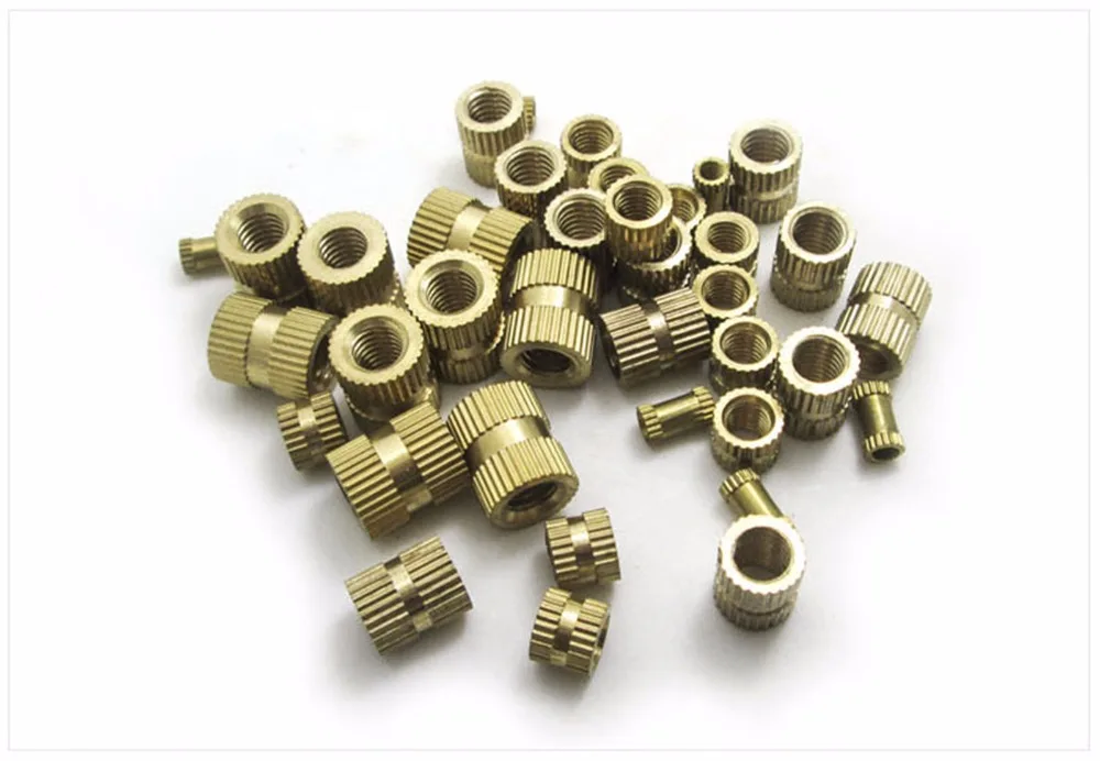 TOOGOO Filettatura femmina M3 x 3mm Filettatura ottone zigrinata Inserto filettato Inserto dado 100 PZ