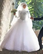 Latest Design Saudi Arabia Bride Dress Dubai Beads Crystal Ball Gown Wedding Dresses 2017 with Hijab Vestido de Noiva