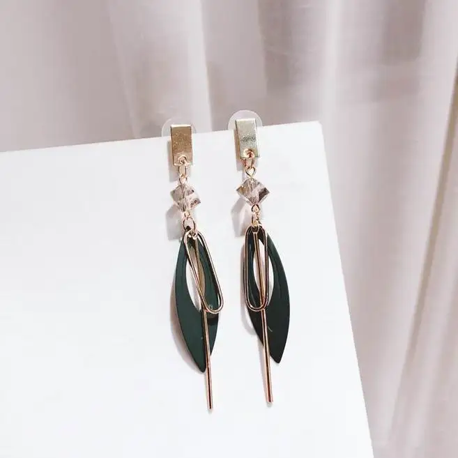 

MENGJIQIAO 2018 Korean New Geometric Square Crystal Long Earrings For Women Fashion Bijoux Temperament Simple Dangle Pendientes