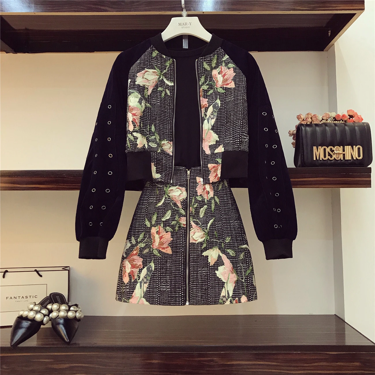 

2018 Autumn Womens Vintage Print Stand Collar Zipper Short Jacket + High waist Skirt Two Piece Girls Students Slim Skirts Suit