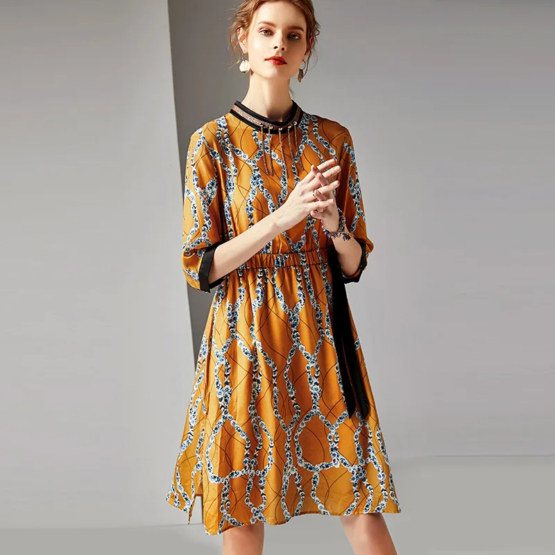 

2019 Spring New Women's Wear Stand Collar Three Quarter Sleeve Nail Bead Print Dress Outside Real Silk Dresses R6010