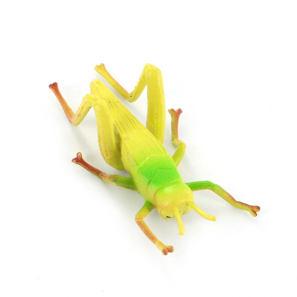 12 Assorted Plastic Insect Flying Bugs Animal PARTY BAG FILLER KIDS GIFT Toy