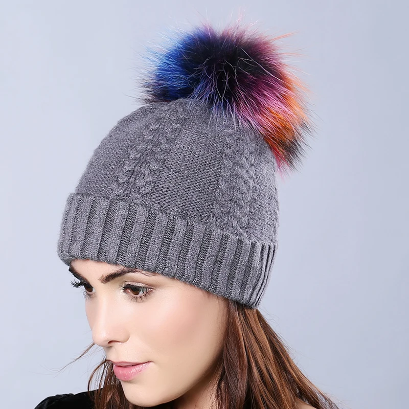 Multi Colored Raccoon Bulu Pompom Topi 