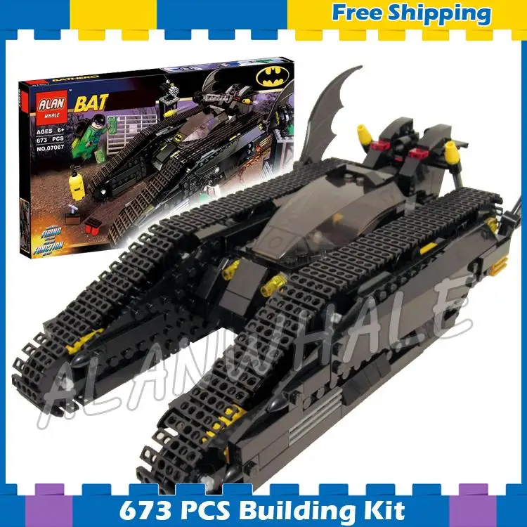 

763Pcs Super Heroes Batman Movie Bat Tank The Riddler and Bane's Hideout 07067 Model Building Blocks Sets Compatible with Lago