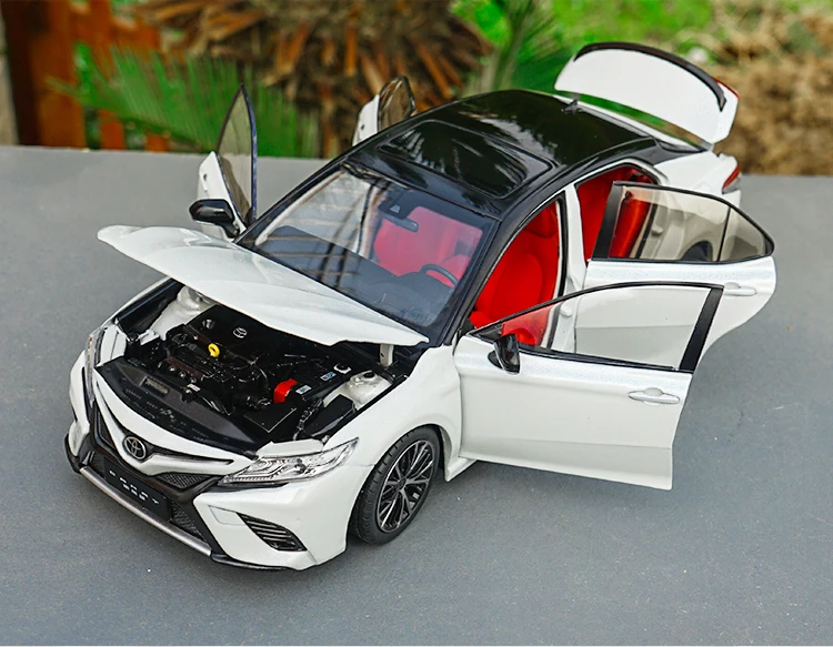 1/18 Toyota Camry Спорт 8th поколения литья под давлением модель автомобиля игрушечные лошадки с черным верхом для обувь мальчиков подарок коллекци