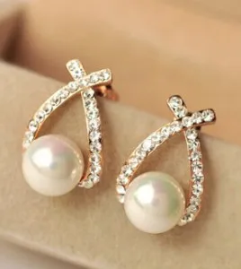 

New fashion jewelry elegant wild temperament cross pearl earrings bohemian crystal statement earrings ladies wedding earrings