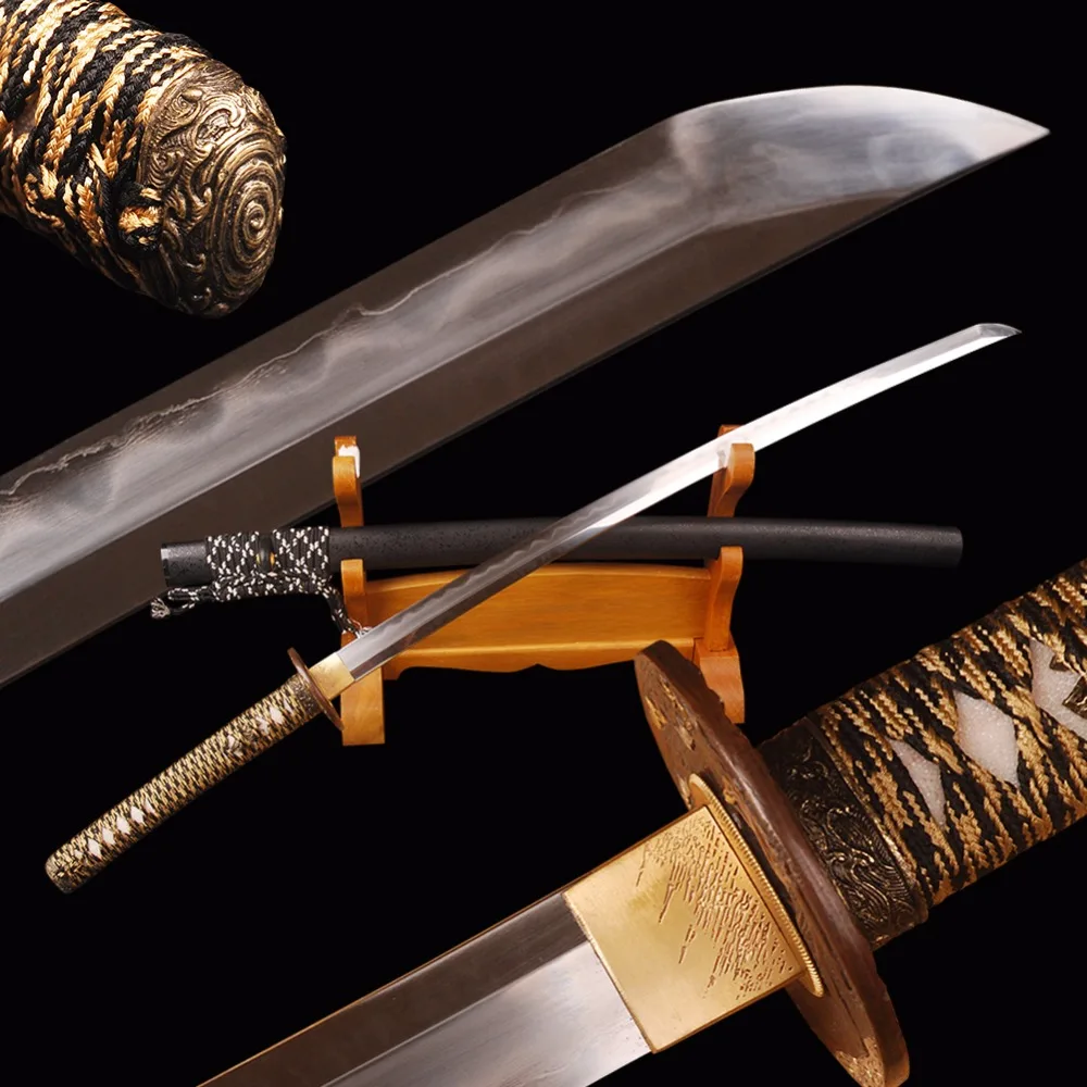 Brandon Swords High Grade Samurai Katana Kobuse Clay Tempered Leštěný Sharp Full Tang Japonský meč Kov Domácí dekorace