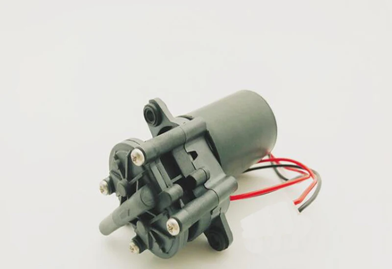 

RC Brushless Electric Boat Water Circulation Pumps 138g Water-cooled Pump Mini Gear Pump for Gasoline Model Boat Spare Parts