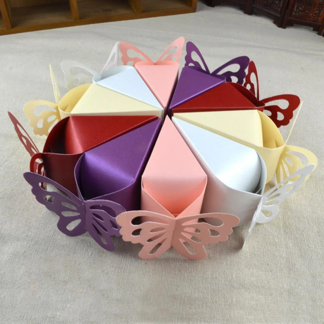 50pcs/lot Cute Butterfly Paper Candy Box Wedding Favors Gift Box