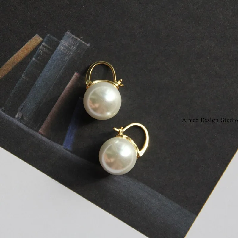 Вечное чудо потрясающие серьги-гвоздики для пирсинга из искусственного жемчуга для женщин вечерние платья Топ Потрясающие милые свадебные звезды Редкие поп Ins 3343