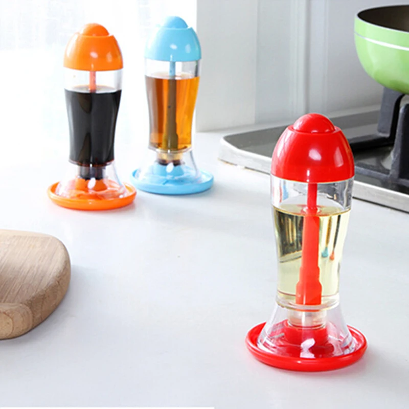 

Plastic Oil Spray Bottle Oil Can Sprayer Gravy Boats Spray Oil Vinegar Bottles Sauce Pot Kitchen Cooking Tools Orange/Blue/Red
