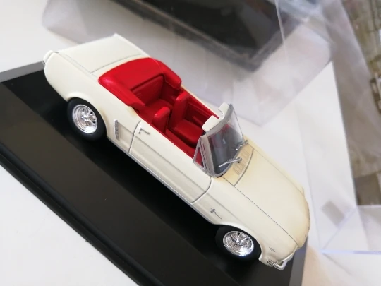 I XO 1:43 Ford Mustang трансформер 1965 сплав модель автомобиля литая под давлением металлические игрушки подарок на день рождения для детей мальчиков