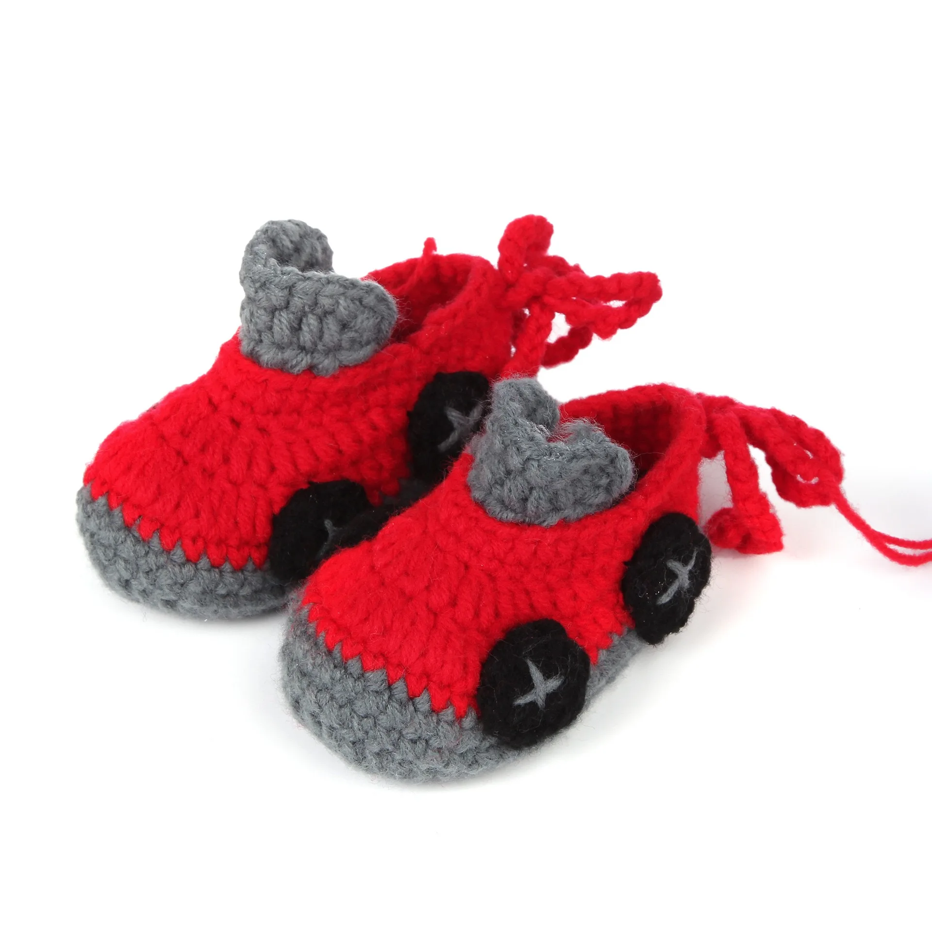 

2019 baby girls cute car ,hellokitty flower strawberry children shoes hand knitting soft bottom newborn toddler shoes