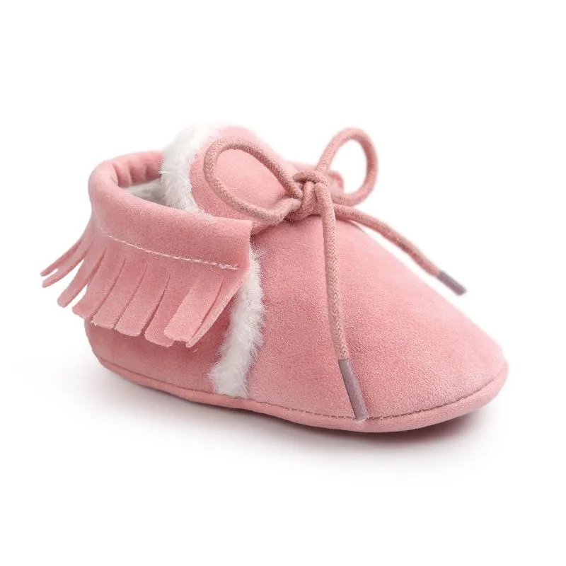 Модная обувь из искусственной кожи; зимняя первая обувь для малыша; унисекс; подошва для детской кроватки; обувь на плоской подошве для малышей