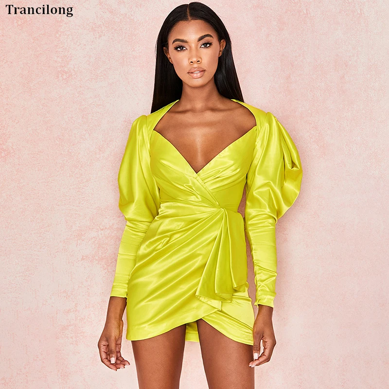 

Trancilong Sexy Solid Color Lantern Sleeves Deep V-Neck Dress Summer Women'S Green Irregular Pleated Bag Hip Dress Nightclub