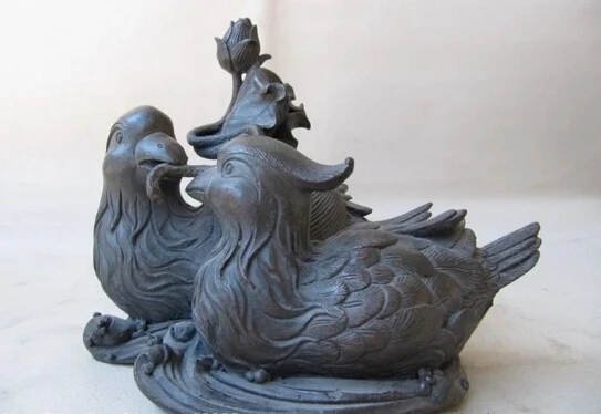 

wholesale factory Chinese Pure Bronze Feng Shui Mandarin ducks playing Lotus in the water Statue